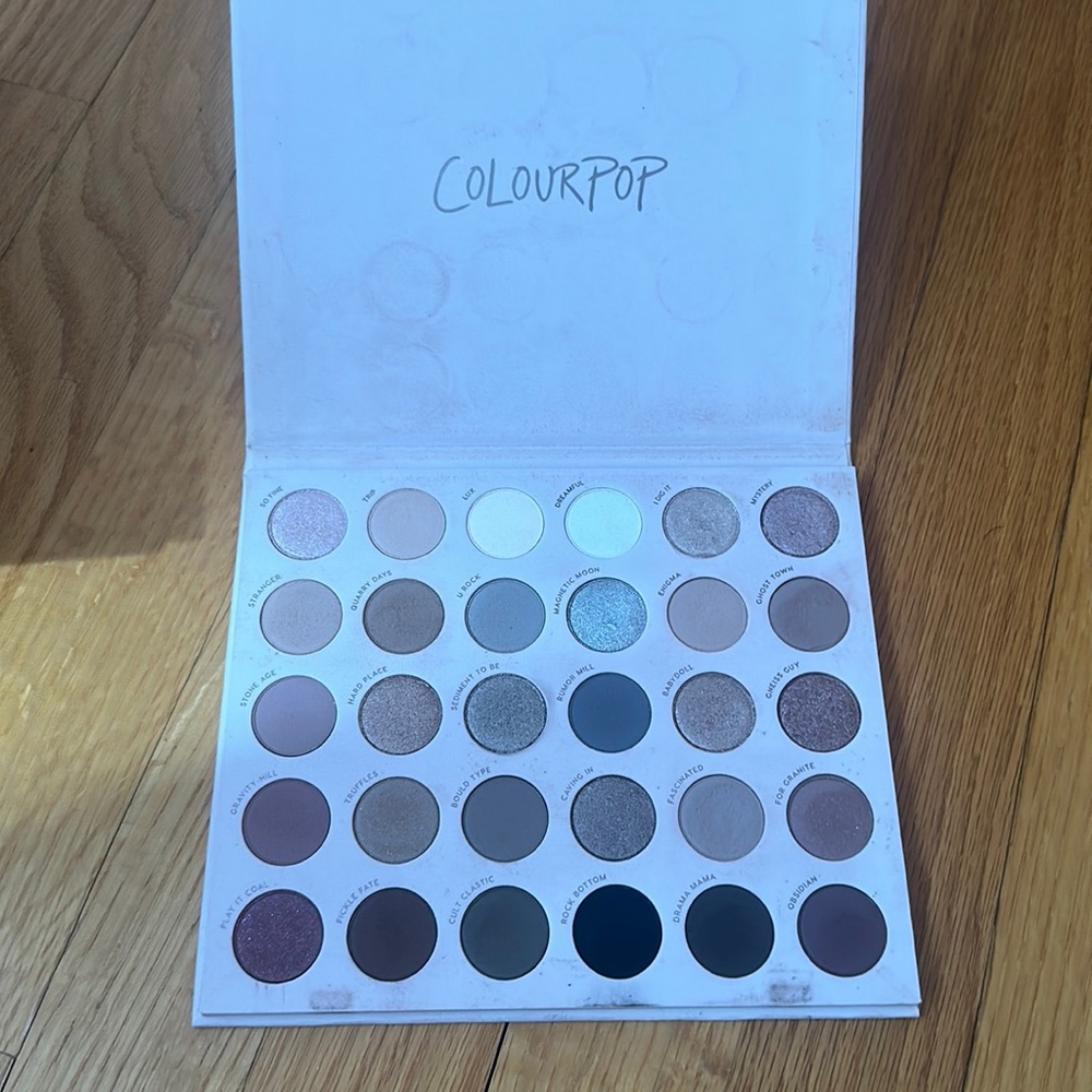 • Colourpop Stone Cold Fox •
